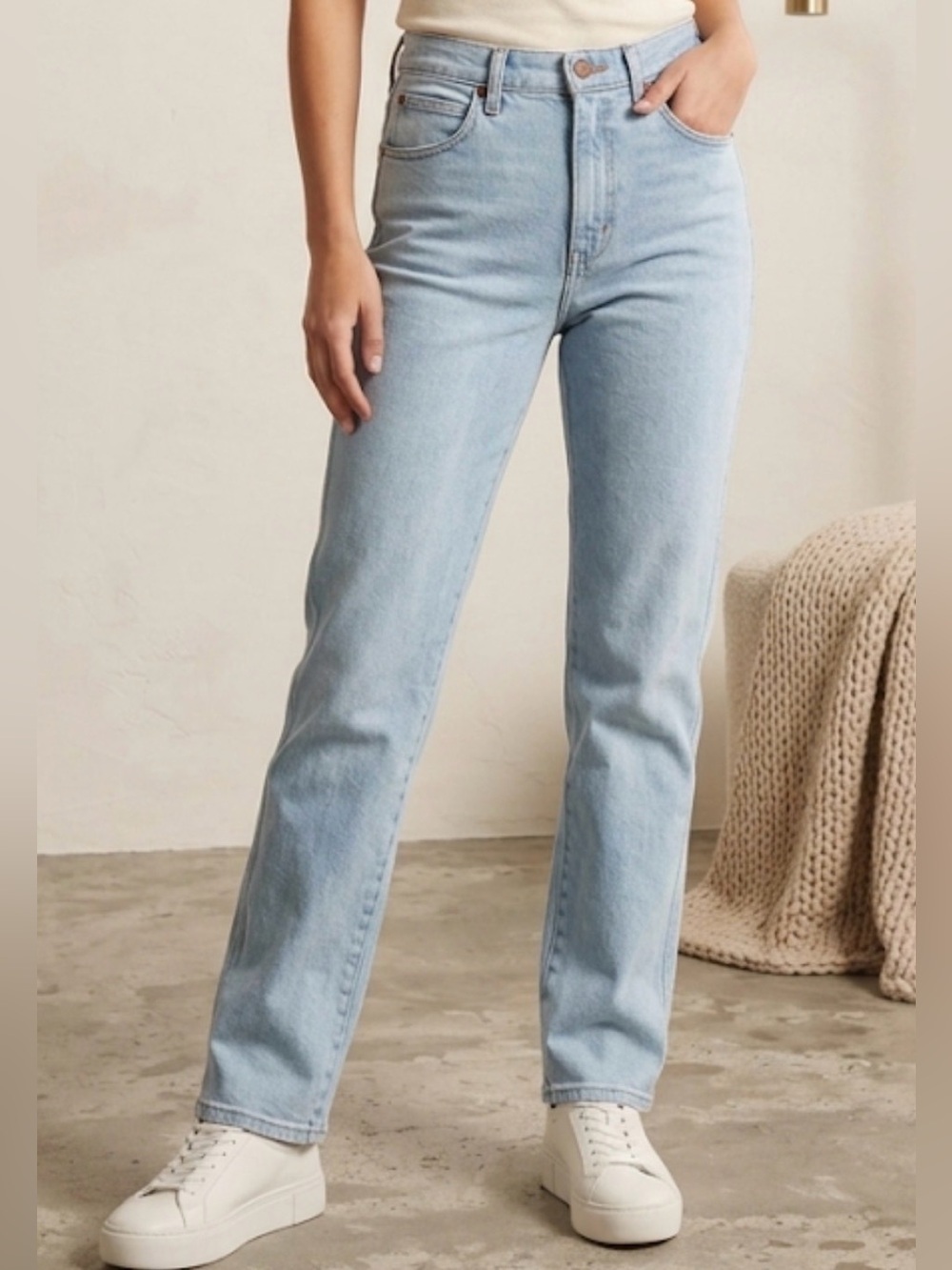 Wrangler sky Blue Women’s Leather Patch Slim Fit Cowboy Jeans Size 13/36